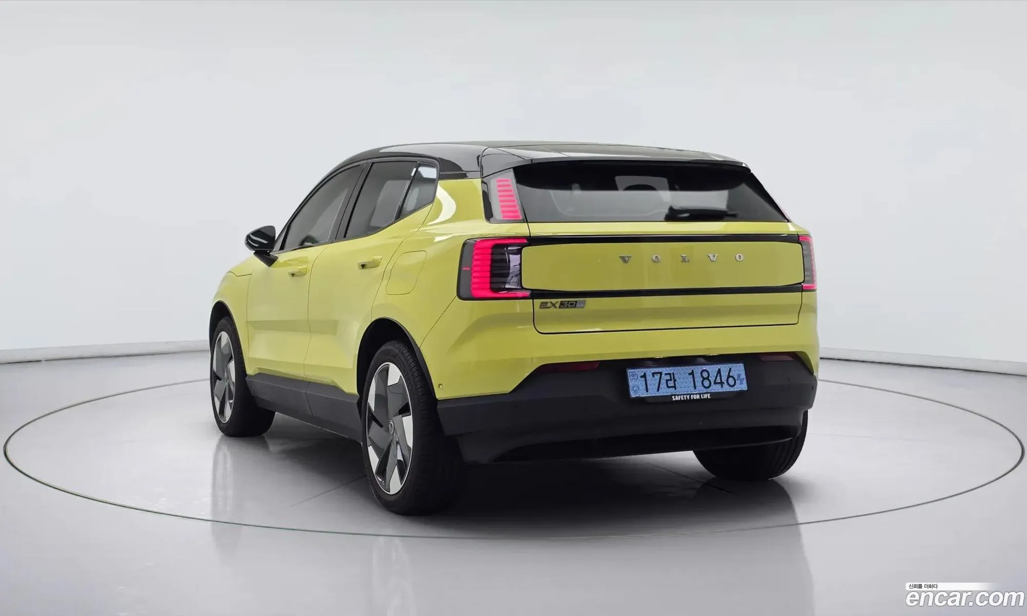 Volvo EX30