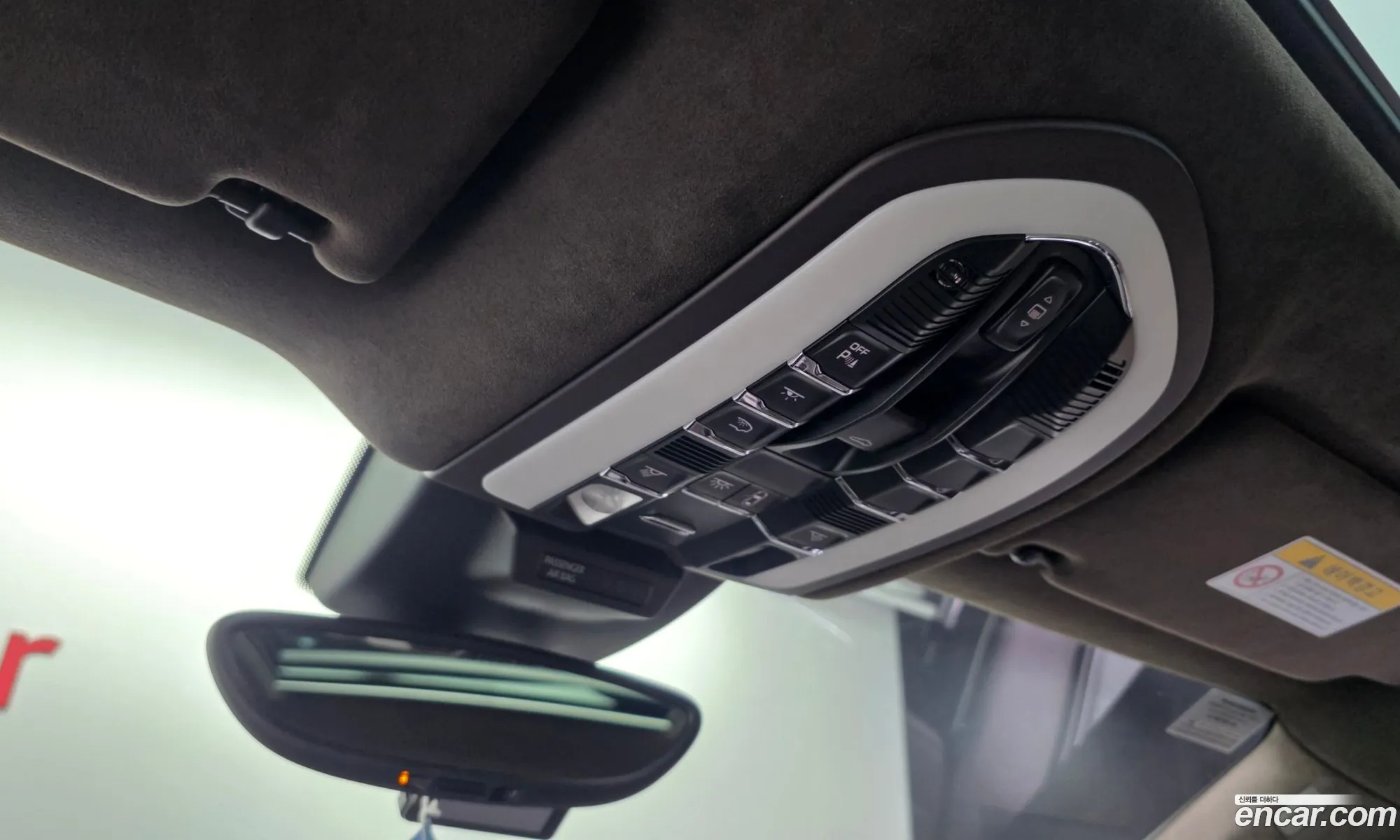 Porsche Macan 2018 WP1AF295XJLB67266 — 20
