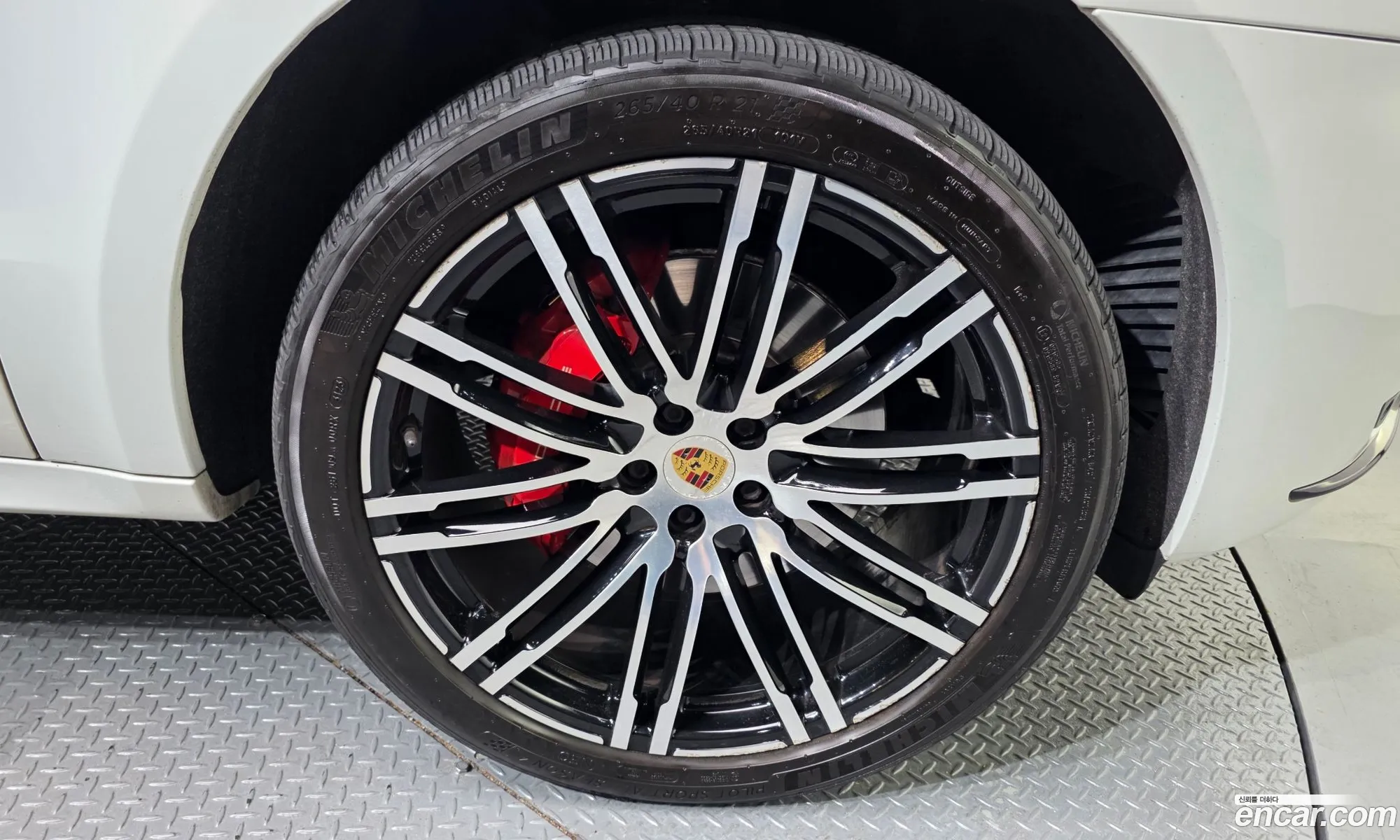 Porsche Macan 2018 WP1AF295XJLB67266 — 17