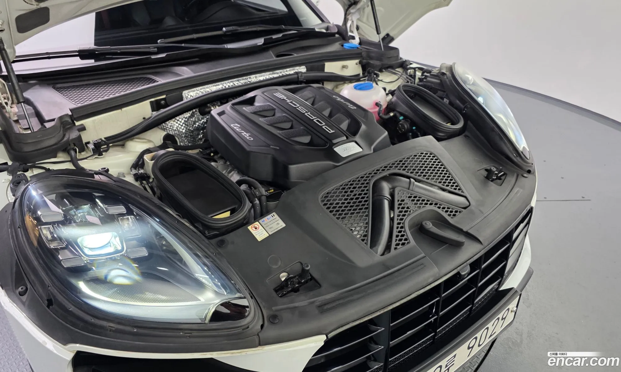 Porsche Macan 2018 WP1AF295XJLB67266 — 8