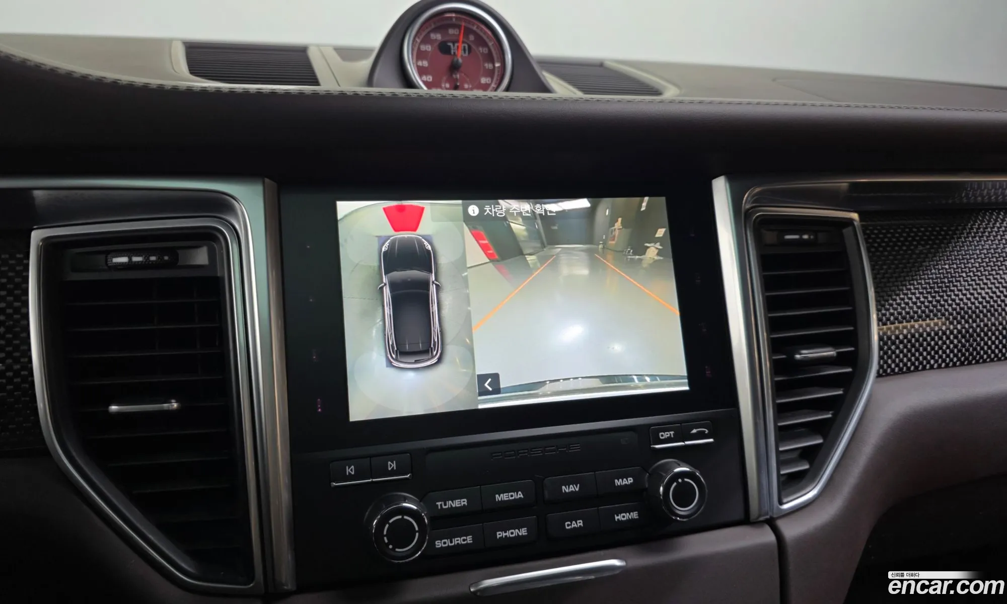 Porsche Macan 2018 WP1AF295XJLB67266 — 15