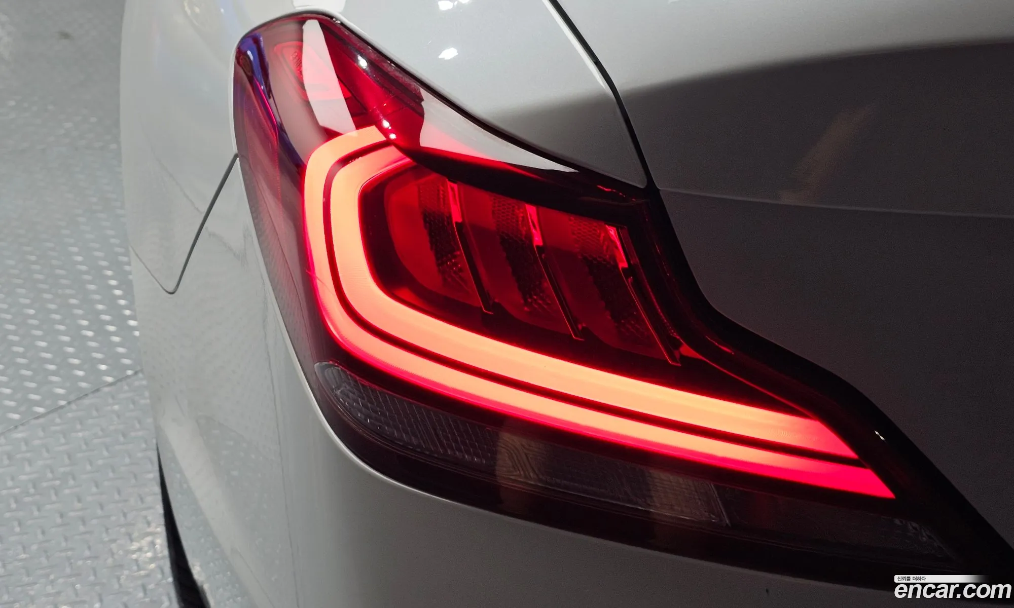 Genesis G70 2020 — 13