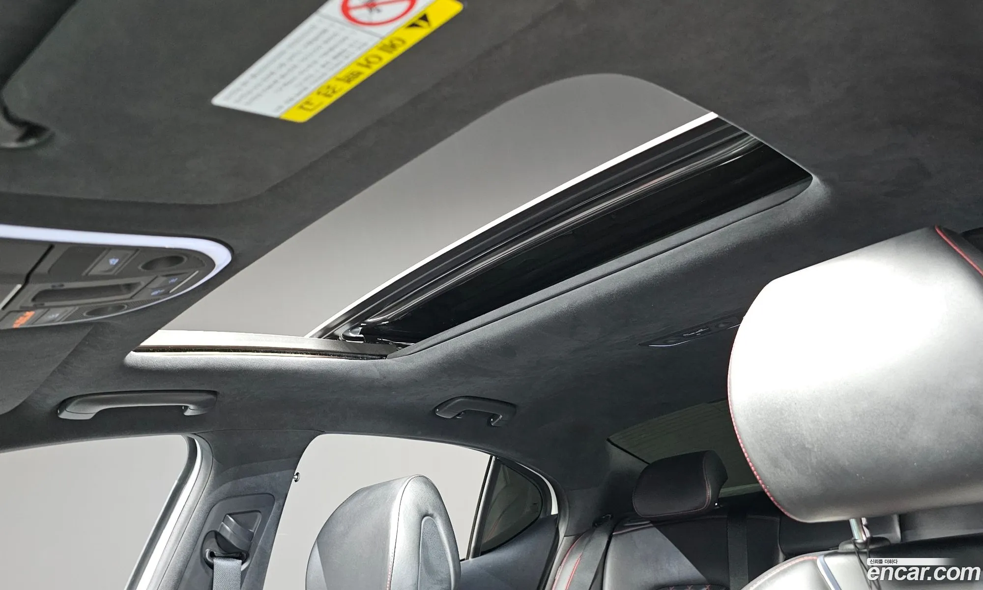 Genesis G70 2020 — 10