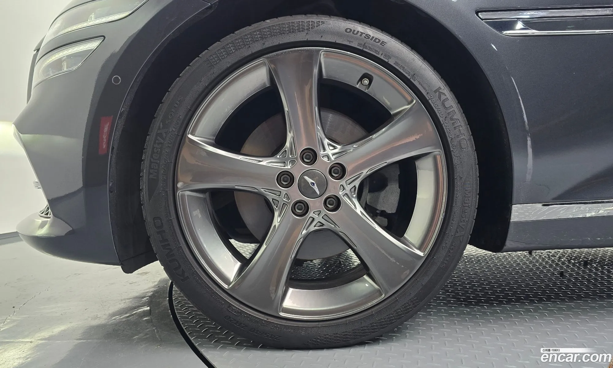 Genesis G80 2021 — 2