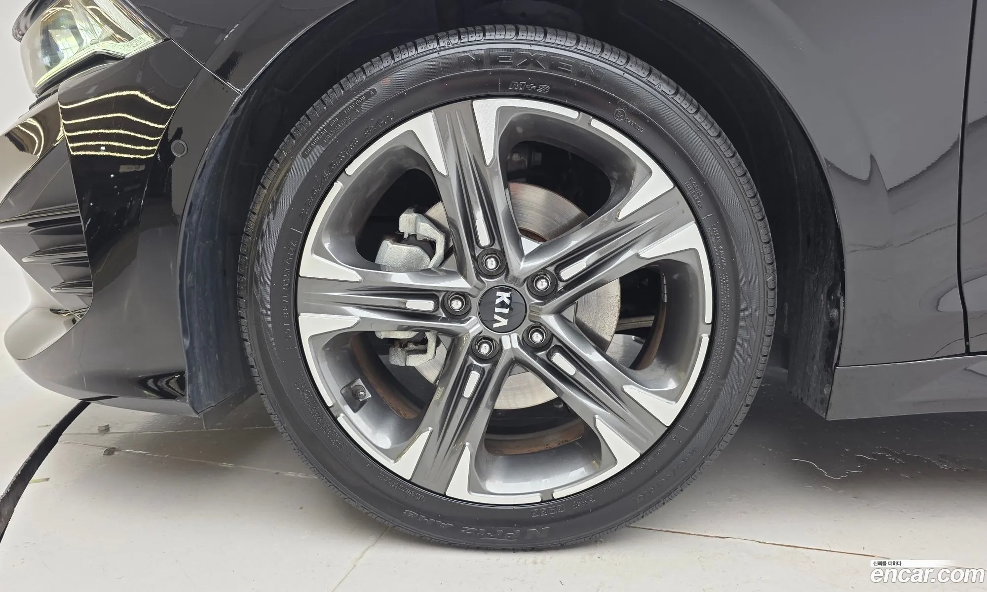 Kia K5 2020 KNAG541ABLA032740 — 6