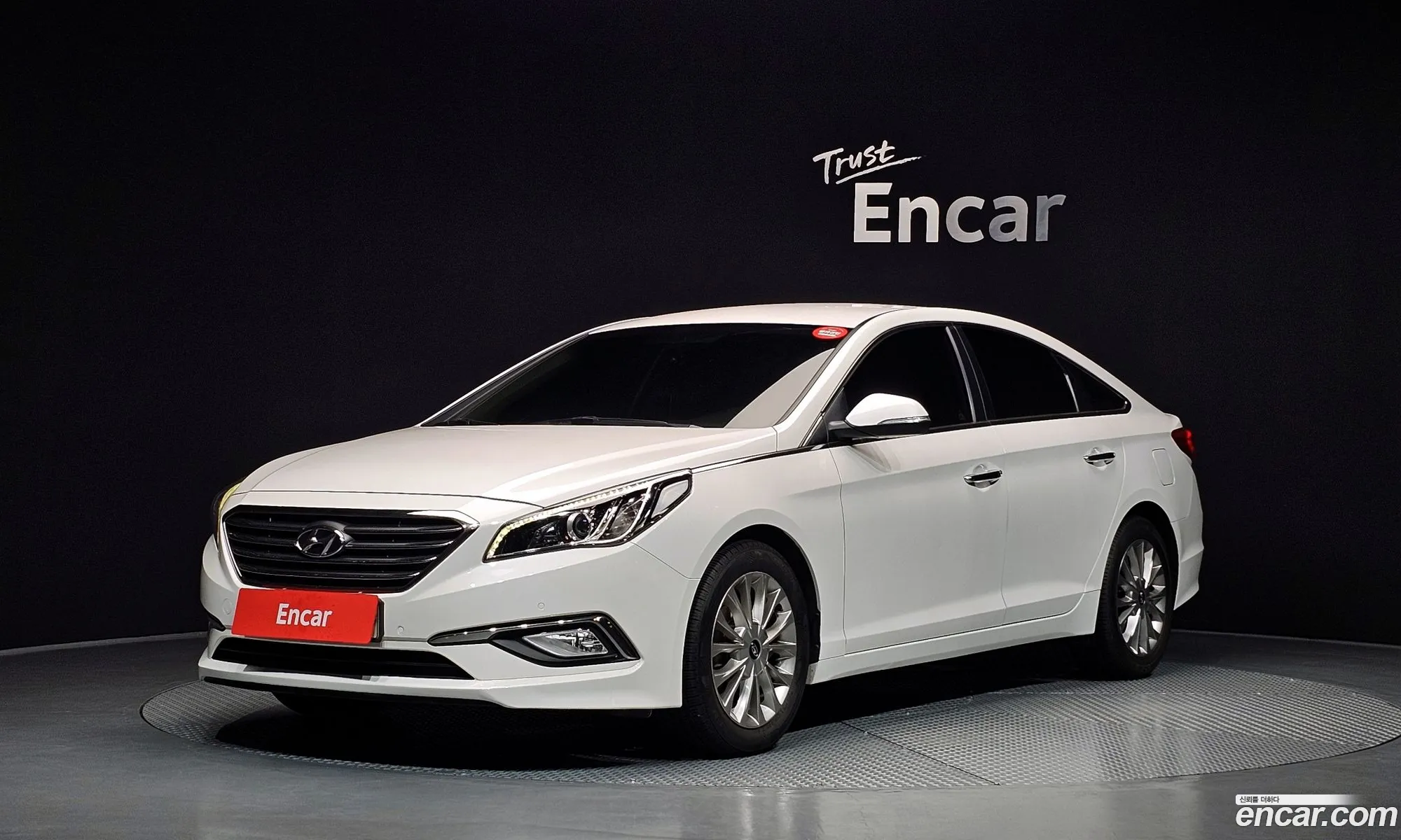 Hyundai LF Sonata 2016 — 13