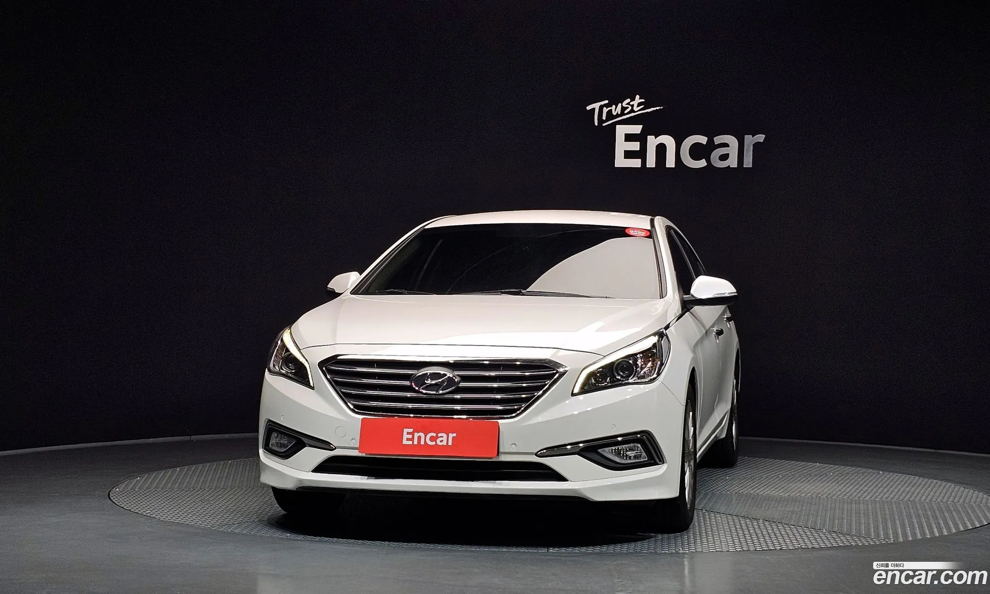 Hyundai LF Sonata 2016 — 16