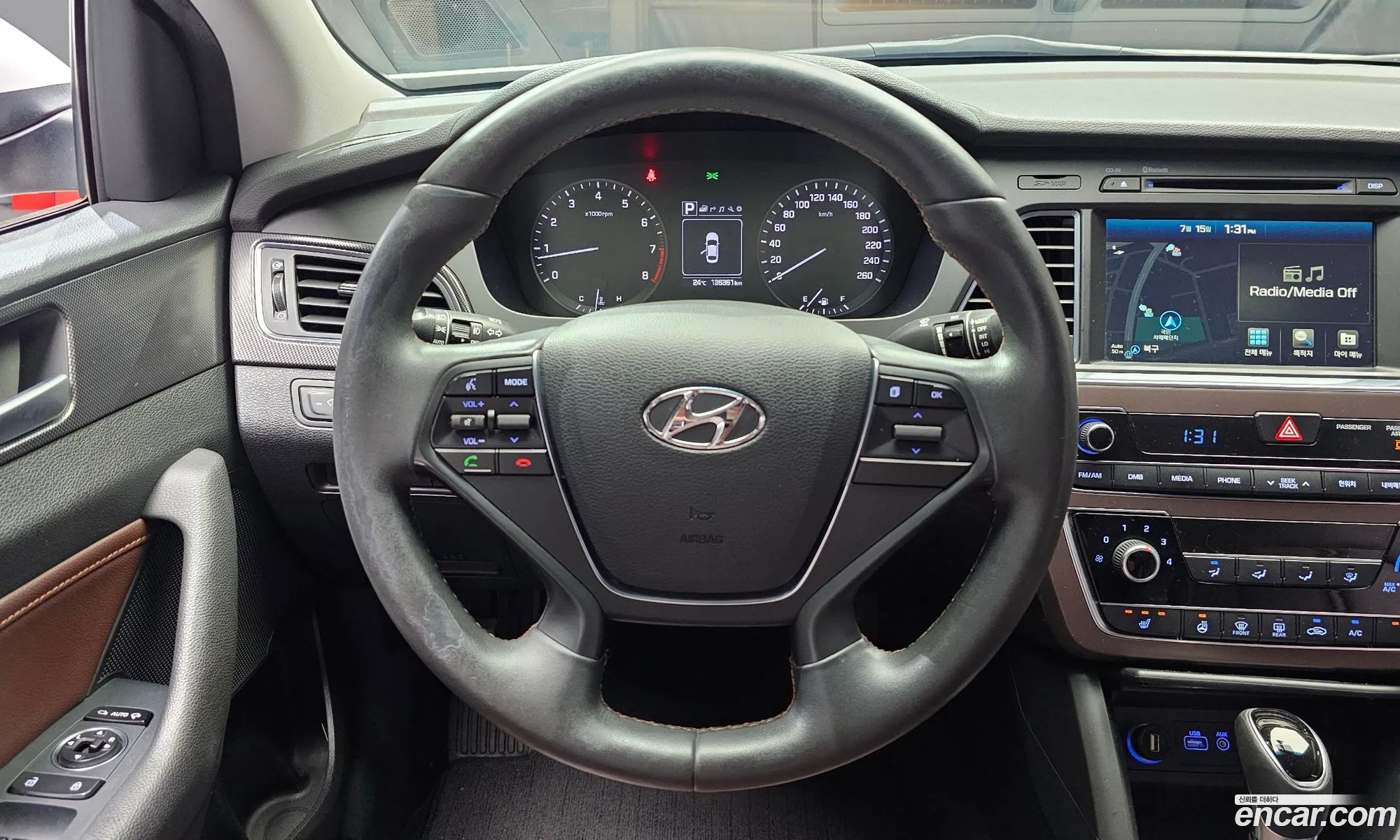 Hyundai LF Sonata 2016 — 12