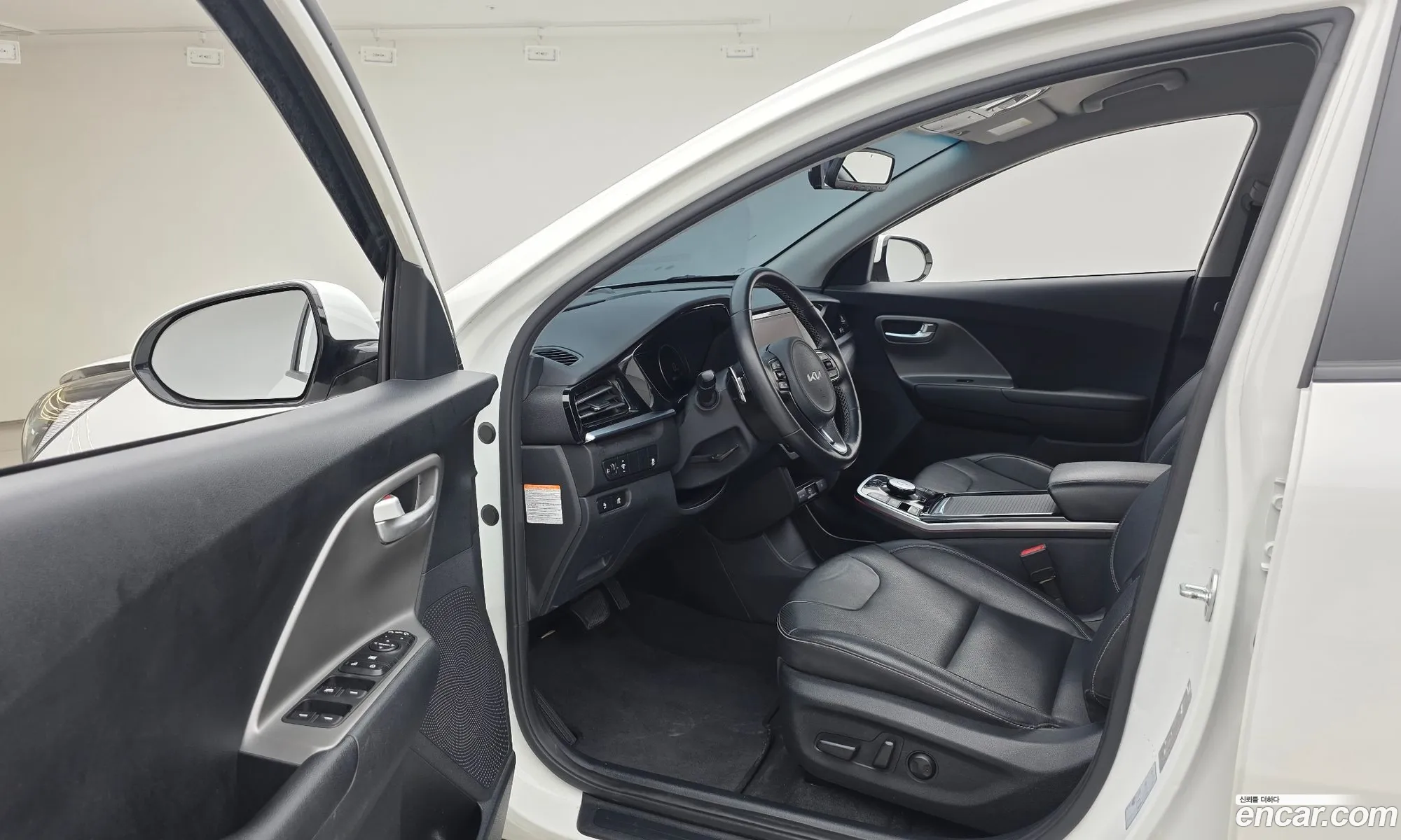 Kia Niro Plus 2022 — 16