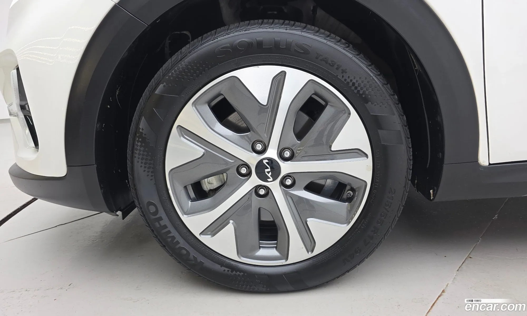 Kia Niro Plus 2022 — 7