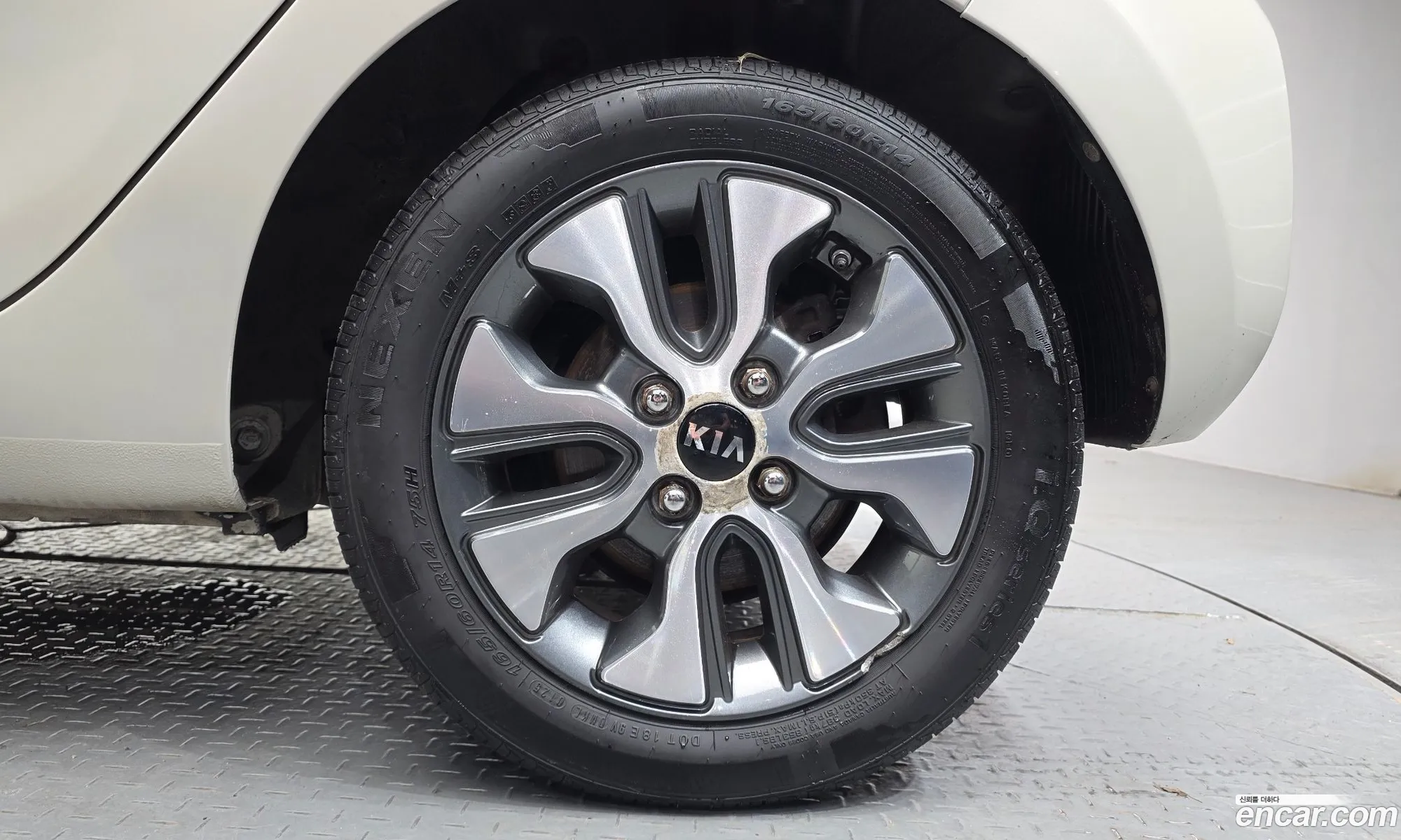 Kia Morning 2015 KNABX515BGT115394 — 2