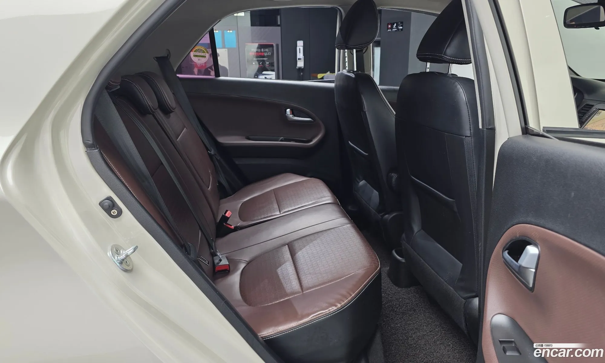 Kia Morning 2015 KNABX515BGT115394 — 12