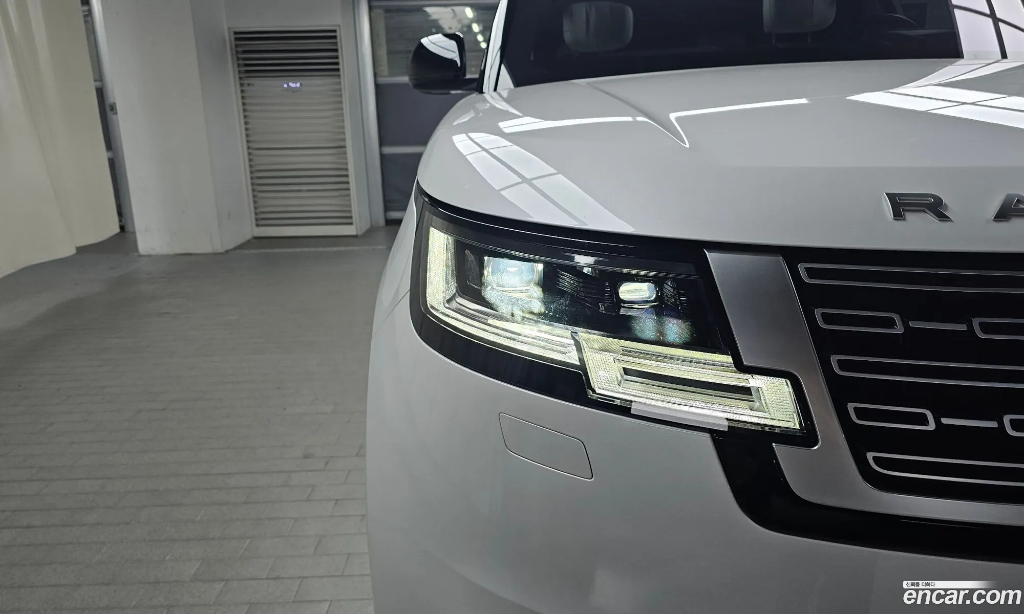Land Rover Range Rover 2023 SALKA9B72PA025113 — 6