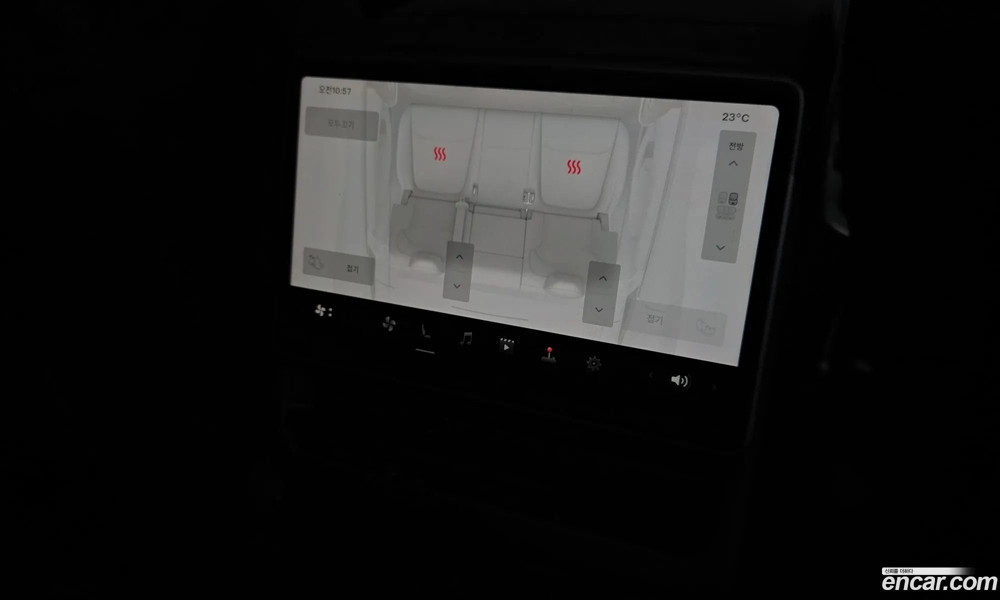 Tesla Model Y 2025 LRWYGCFJ0SC213139 — 26
