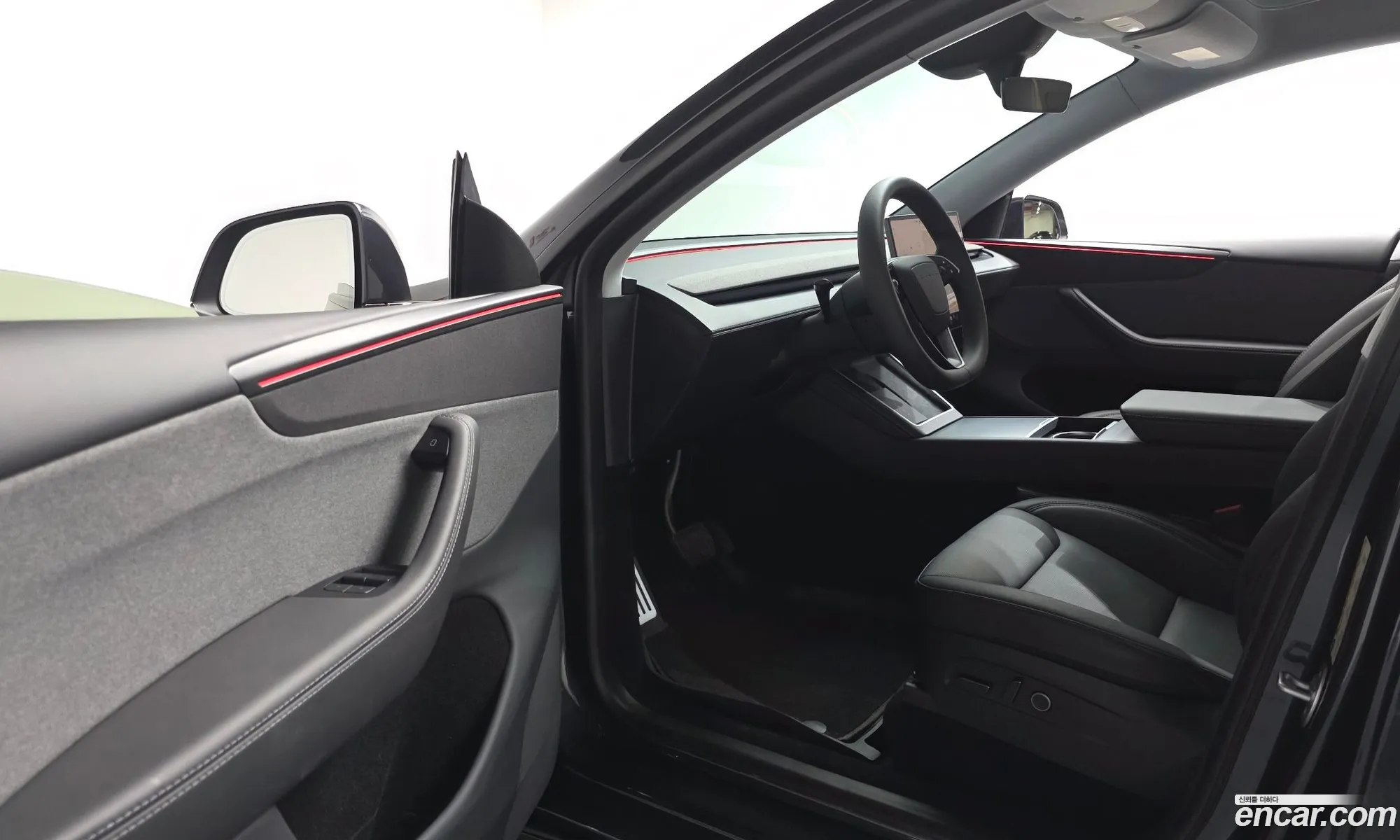 Tesla Model Y 2025 LRWYGCFJ0SC213139 — 11