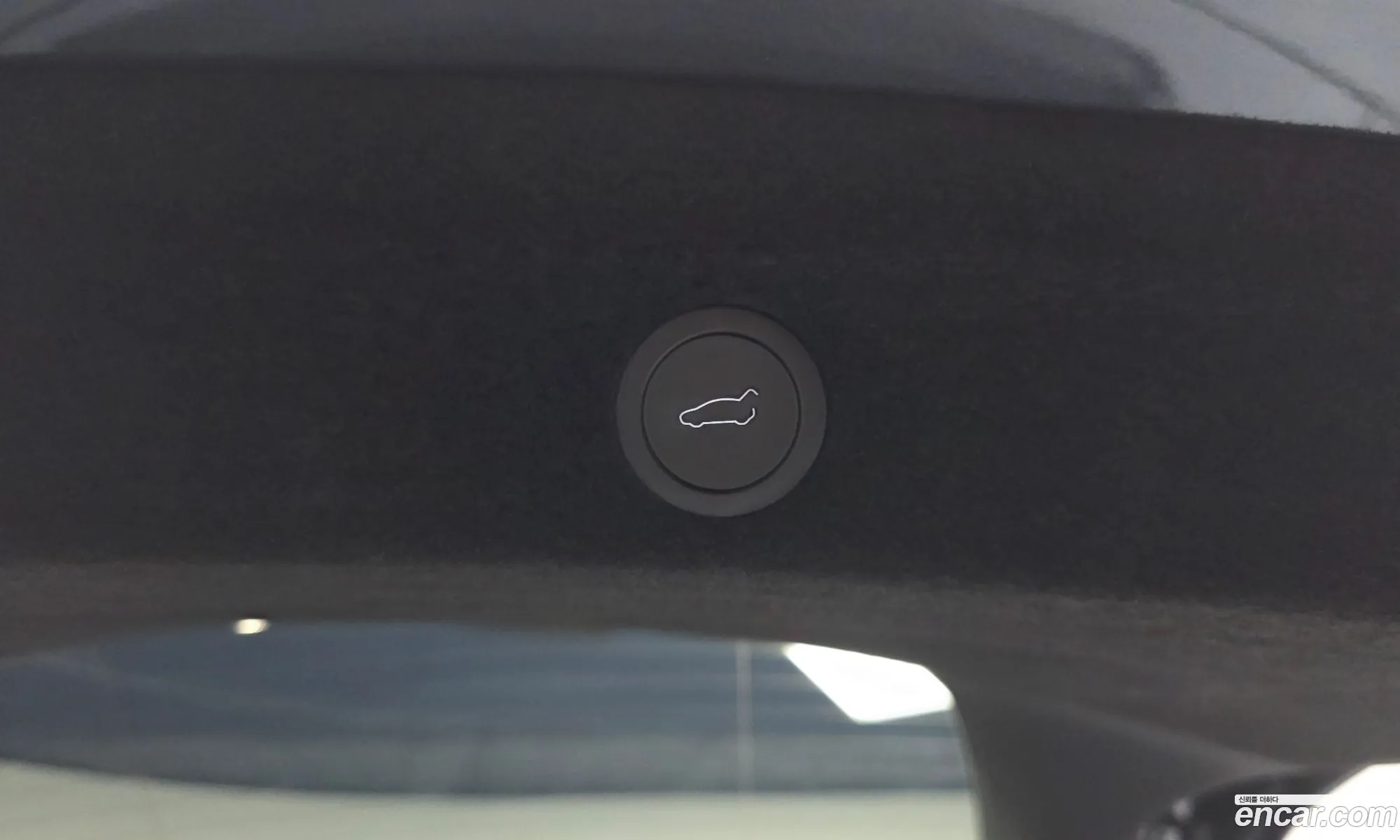 Tesla Model Y 2025 LRWYGCFJ0SC213139 — 17