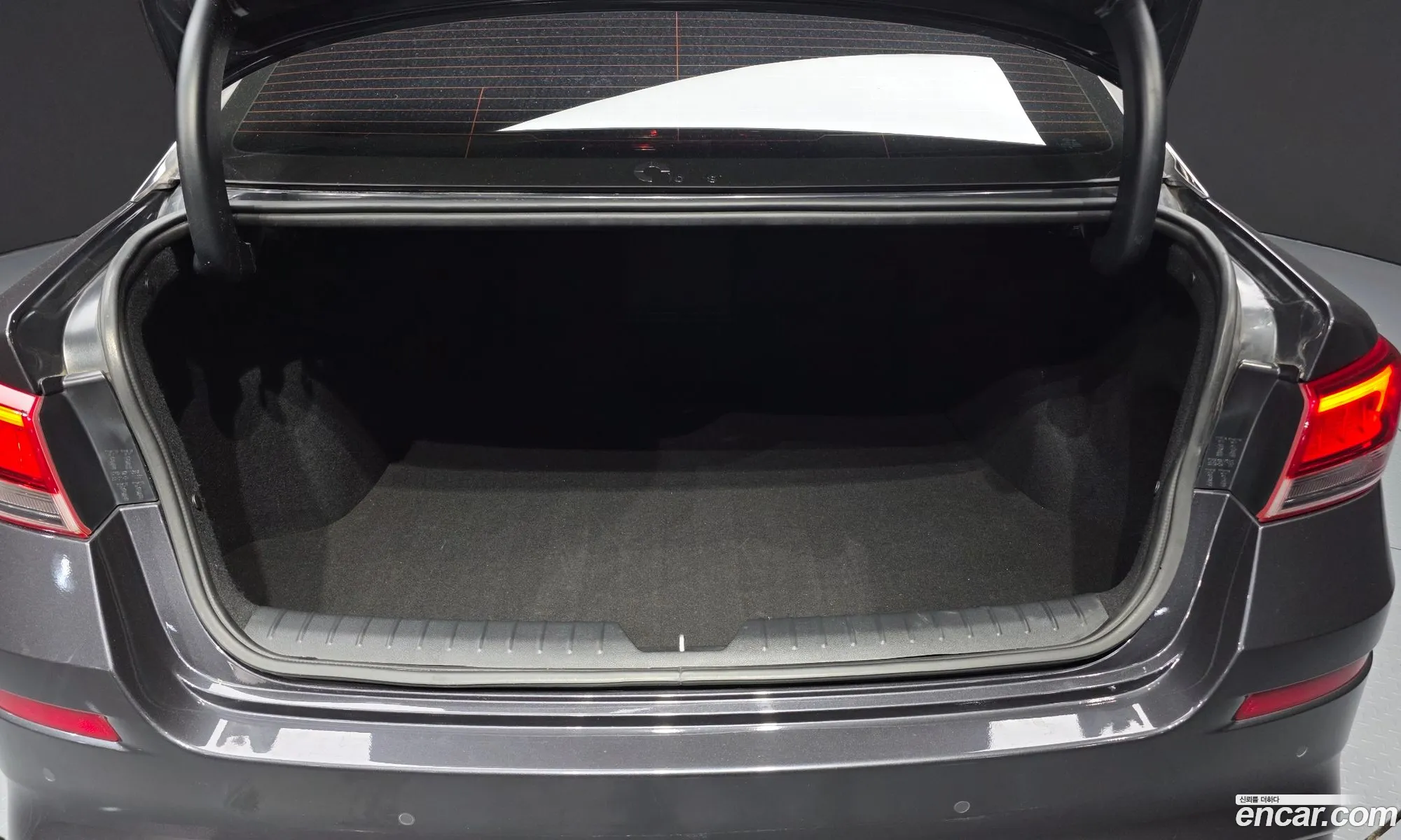 Kia K5 2018 KNAGT411BKA308393 — 15