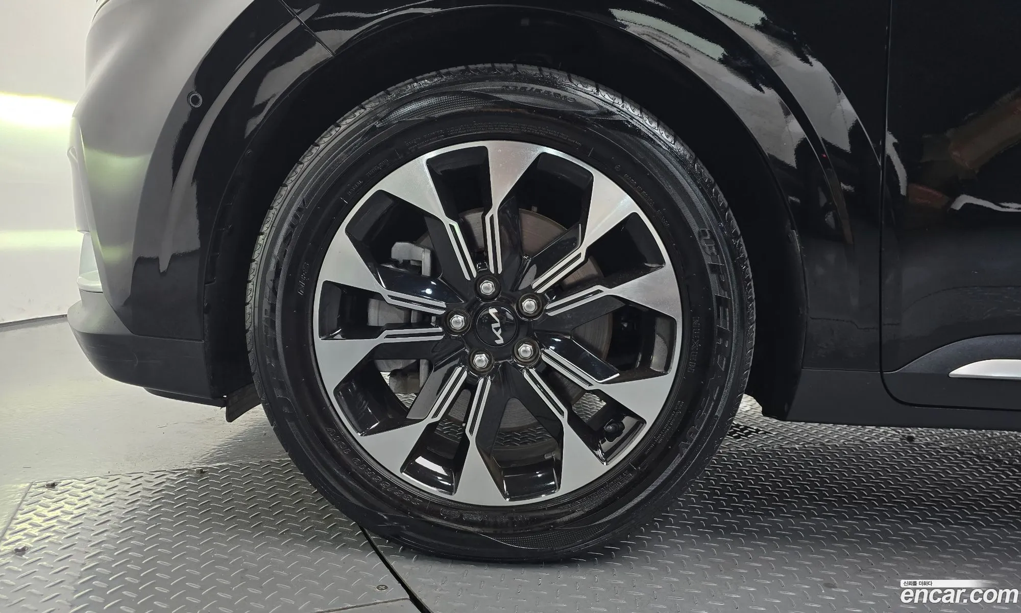 Kia Carnival 2023 KNANE813BPS355750 — 6