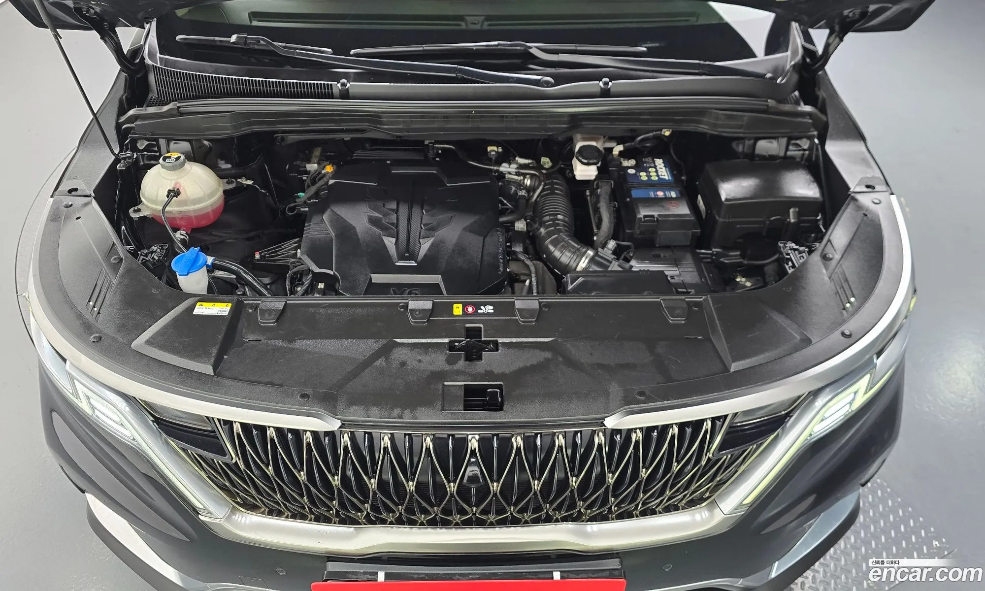 Kia Carnival 2023 KNANE813BPS355750 — 8