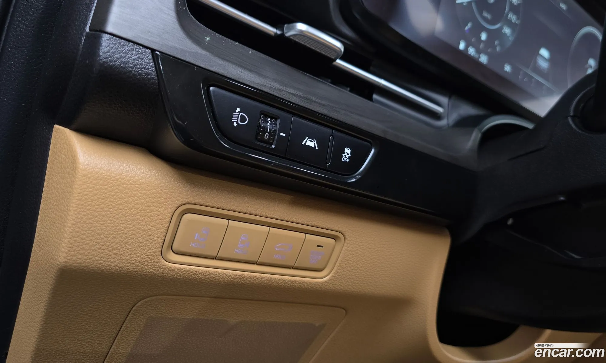 Kia Carnival 2023 KNANE813BPS355750 — 10