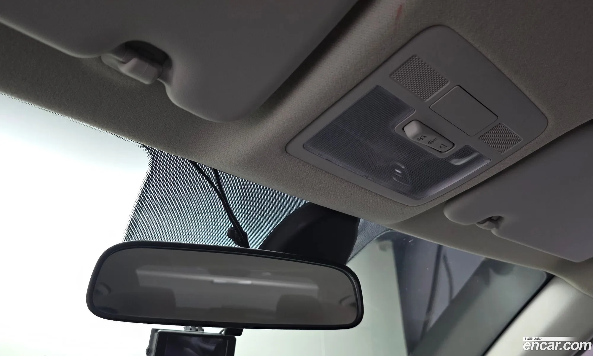 Hyundai Venue 2019 KMHRA813ELU022429 — 8
