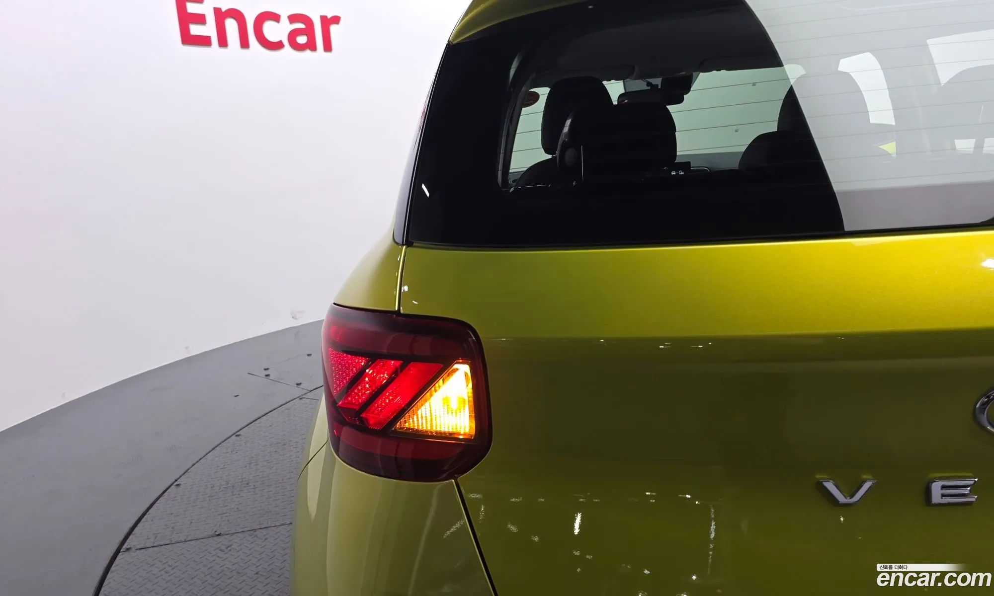 Hyundai Venue 2019 KMHRA813ELU022429 — 28