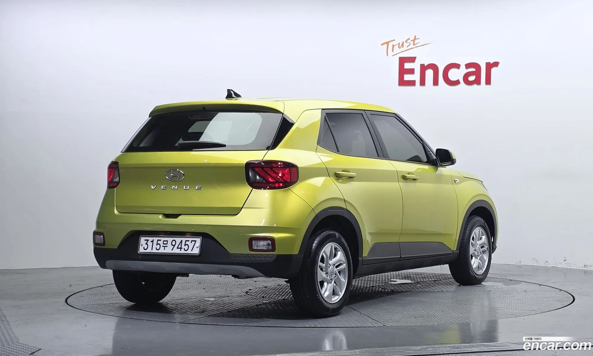 Hyundai Venue 2019 KMHRA813ELU022429 — 3