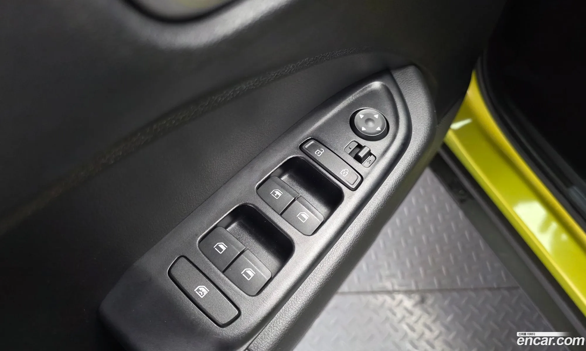 Hyundai Venue 2019 KMHRA813ELU022429 — 26