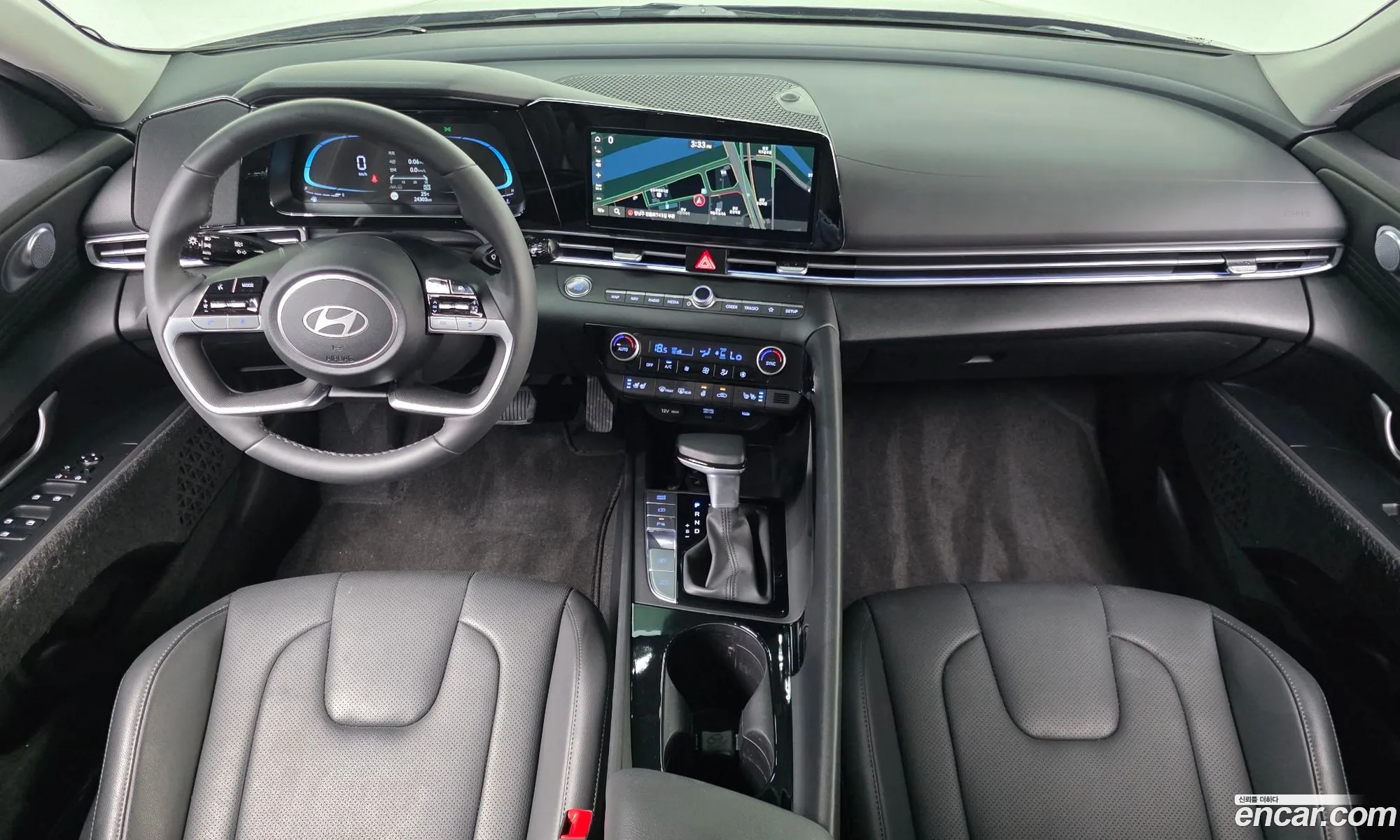 Hyundai Elantra 2025 — 16