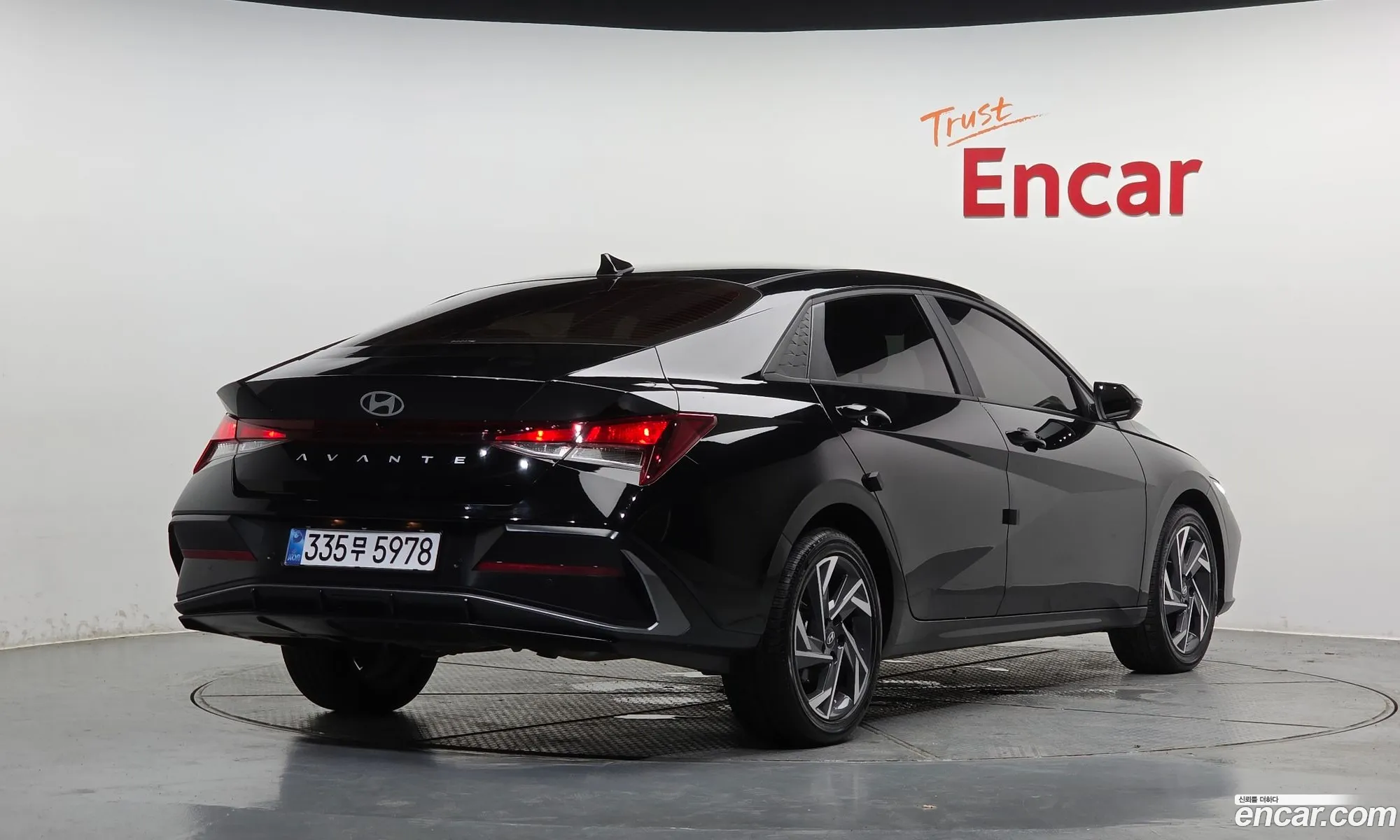 Hyundai Elantra 2025 — 28