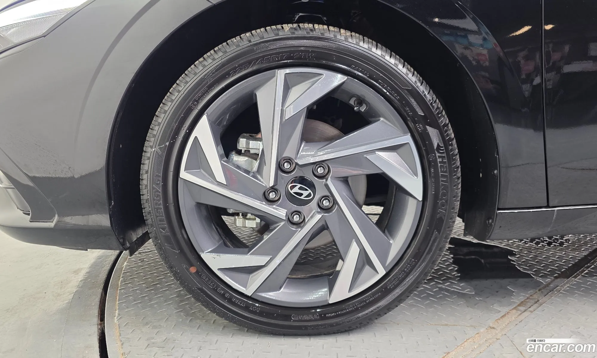 Hyundai Elantra 2025 — 11