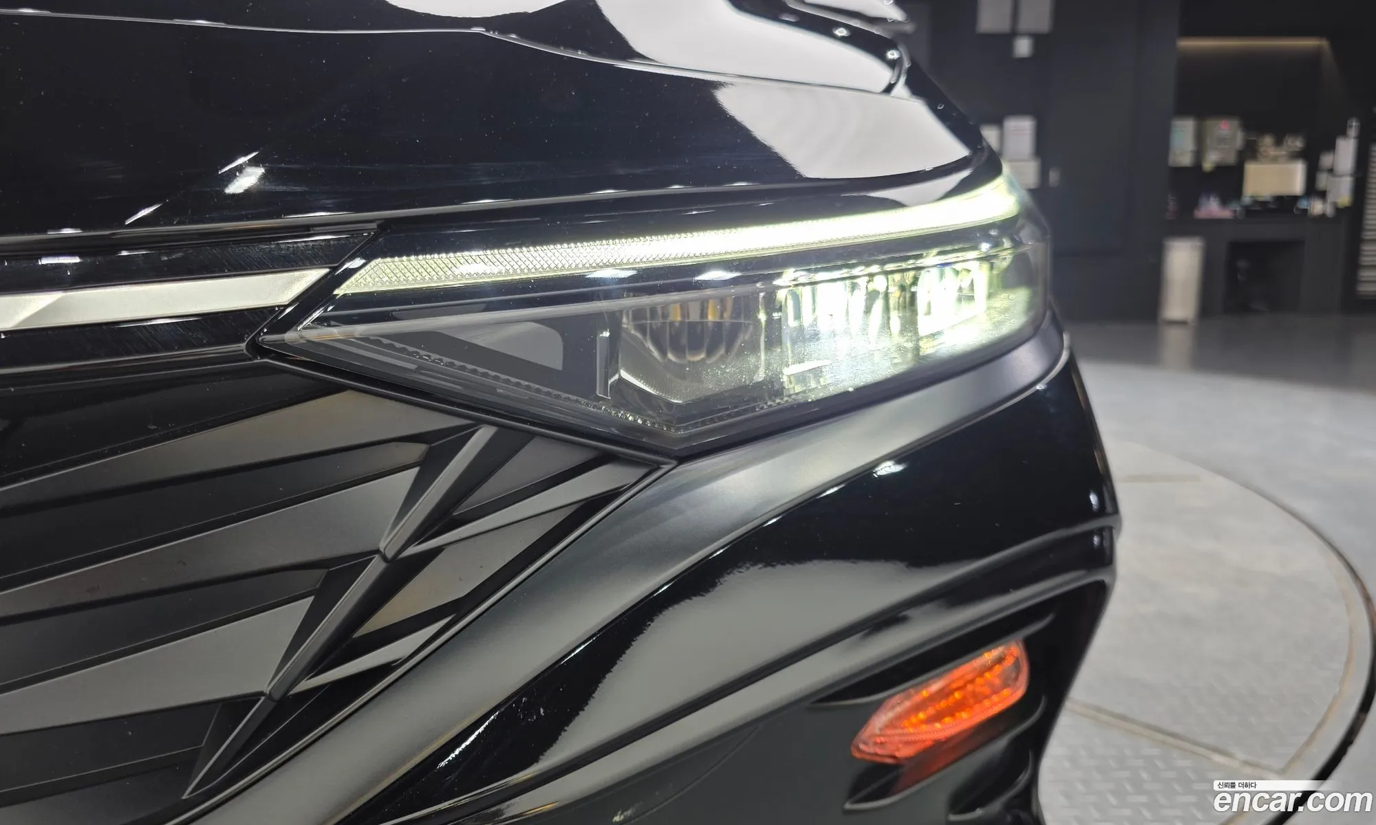 Hyundai Elantra 2025 — 5