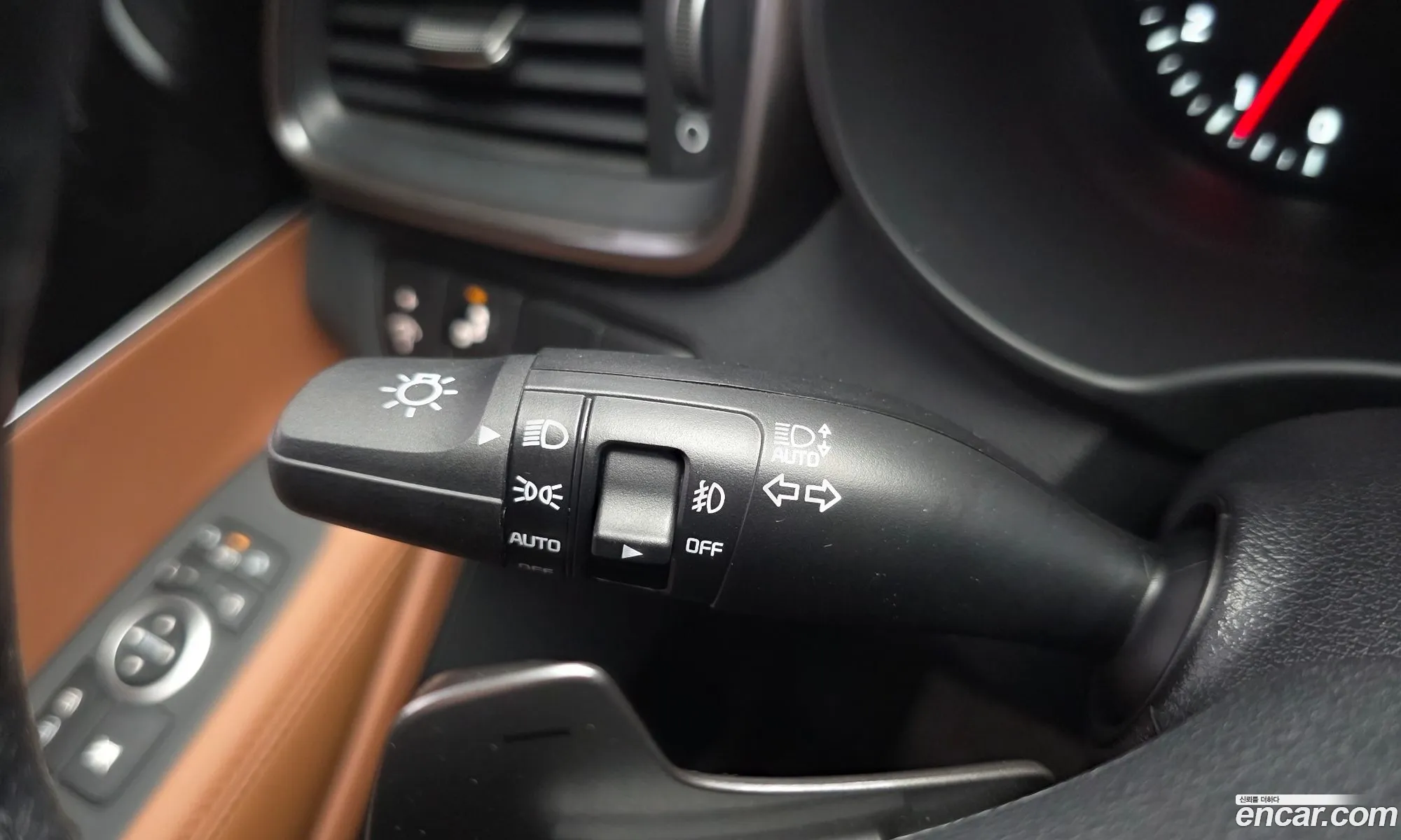 Kia Sorento 2019 KNAPK81BDLA553318 — 12