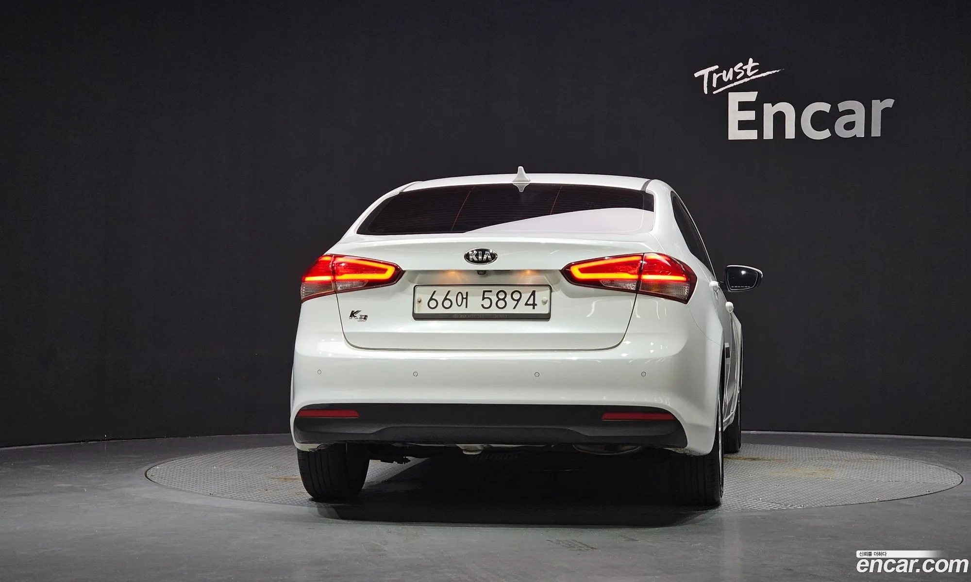Kia K3 2016 — 8