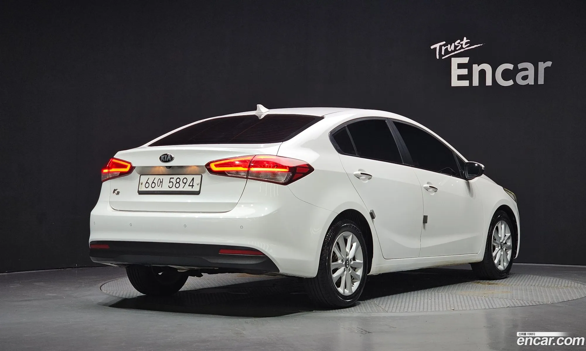 Kia K3 2016 — 3