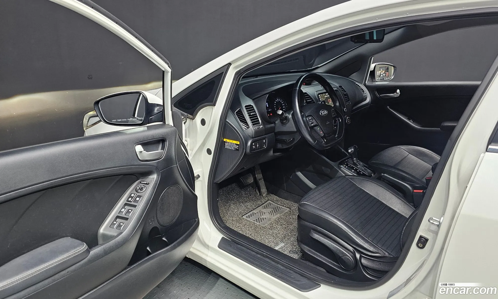 Kia K3 2016 — 11