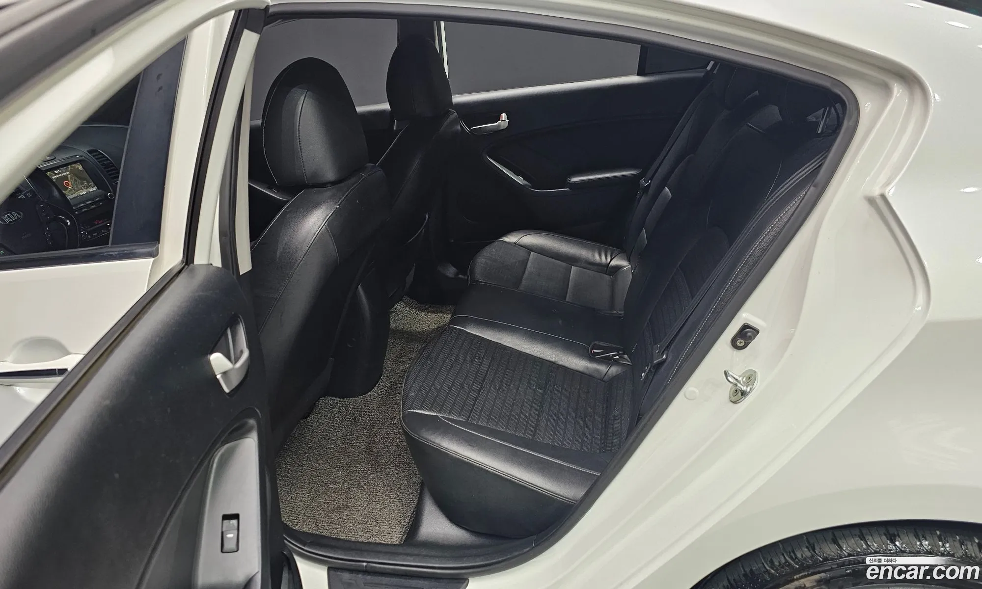 Kia K3 2016 — 13