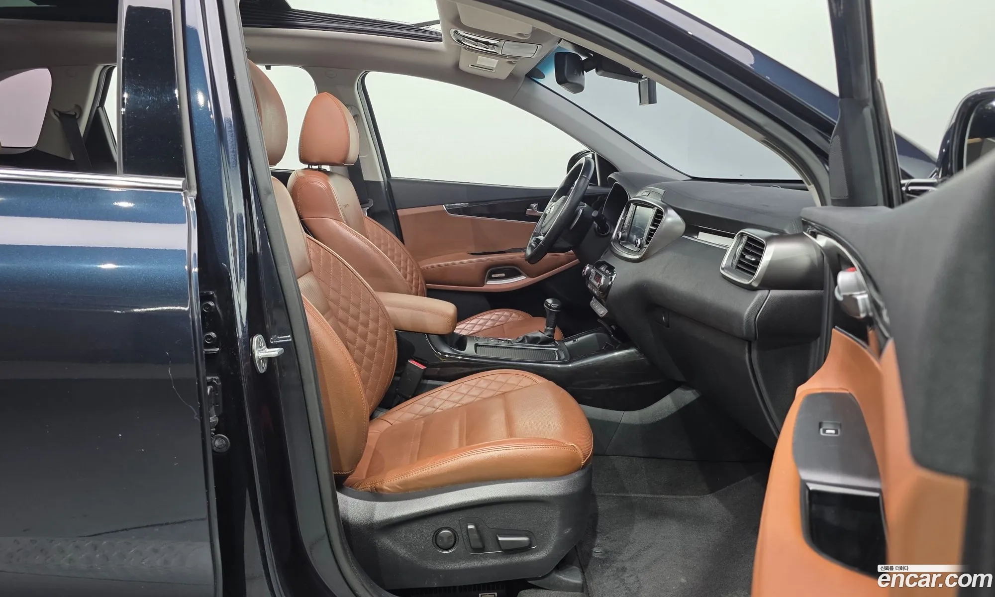 Kia Sorento 2017 KNAPH81BDJA393412 — 3