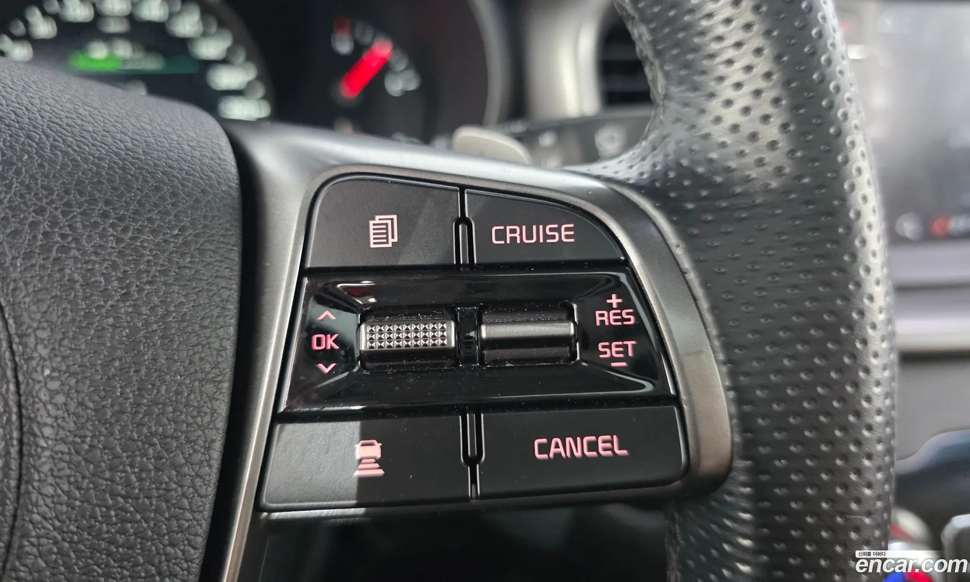 Kia Sorento 2017 KNAPH81BDJA393412 — 28
