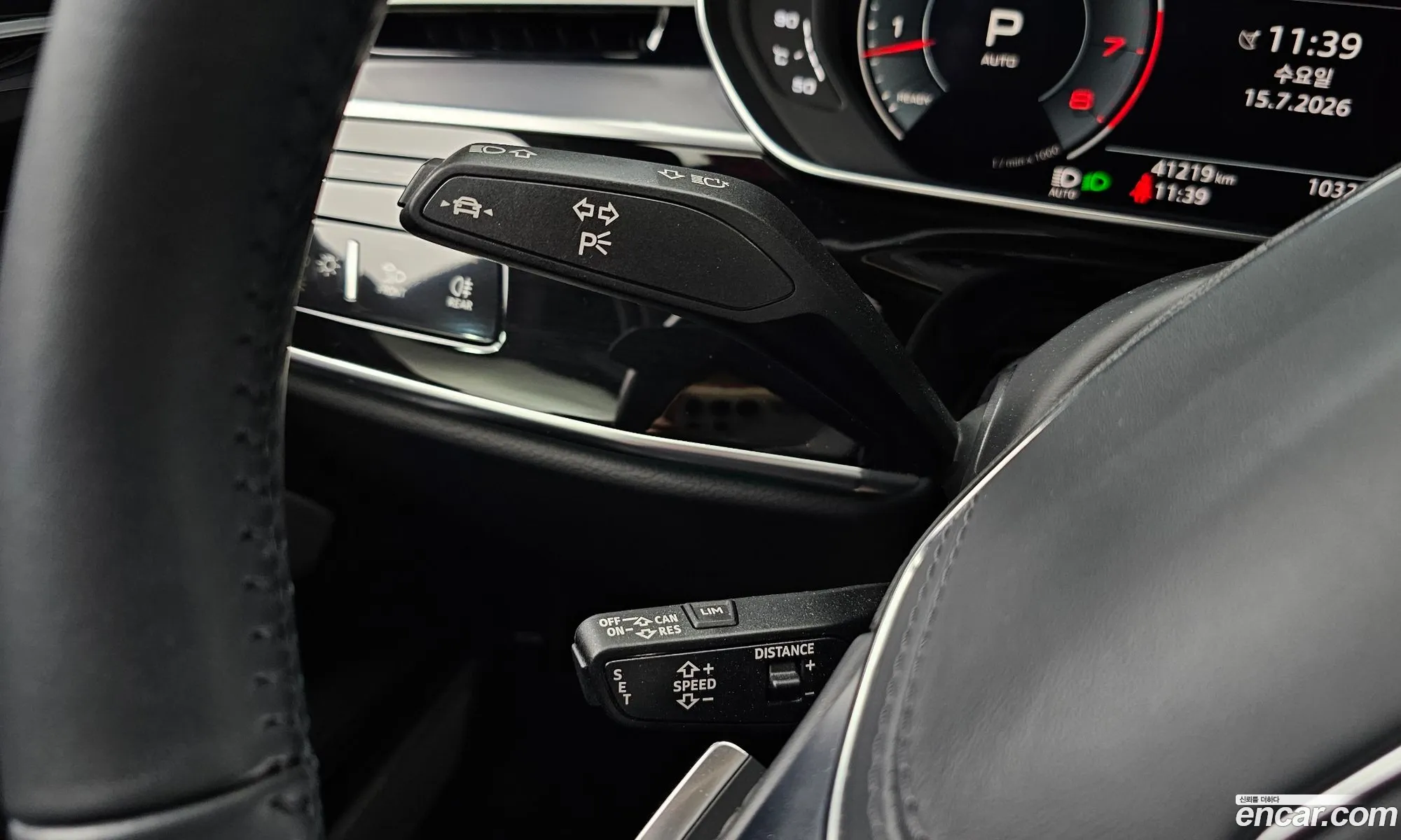 Audi A8 2019 WAUZZZF8XLN002387 — 12