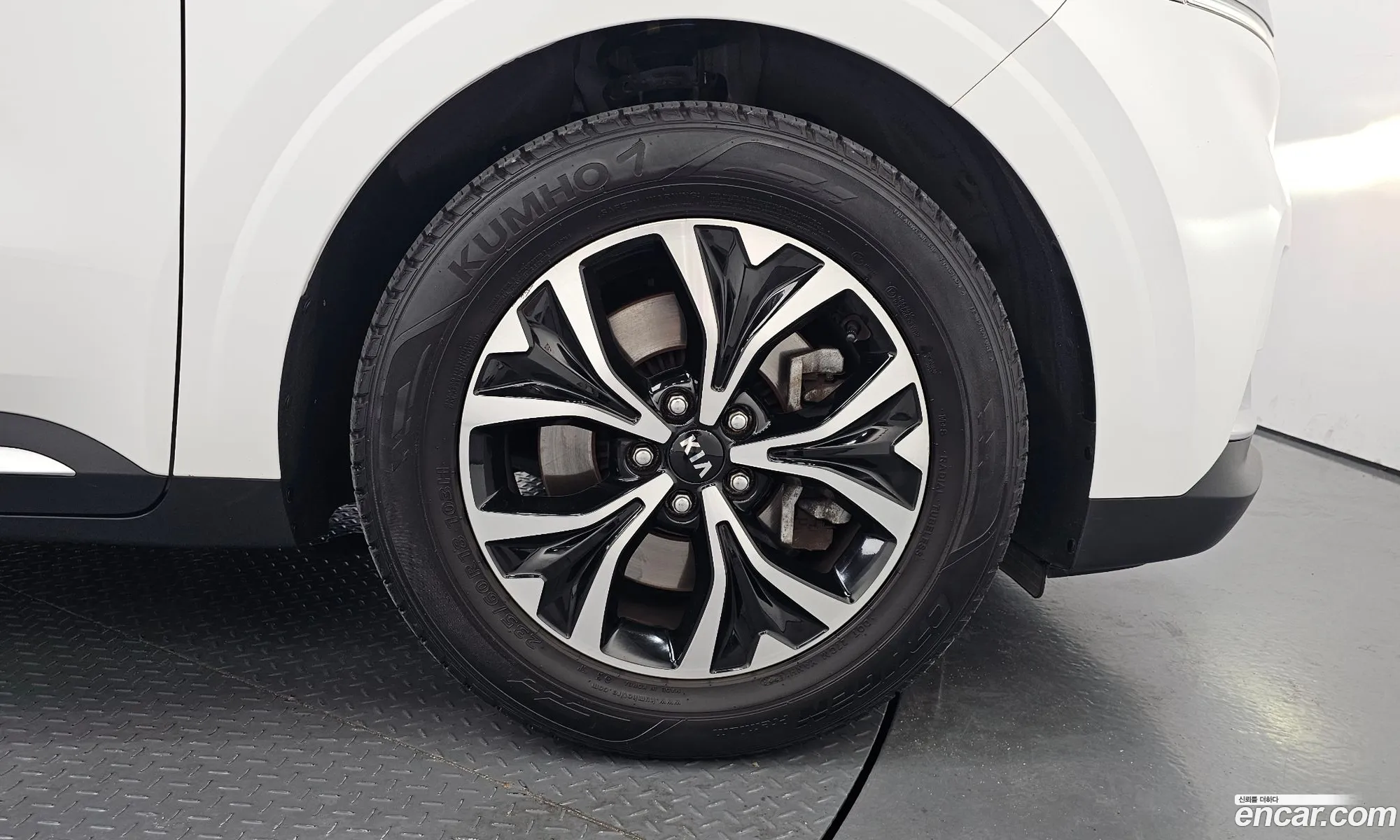 Kia Carnival 2021 — 27