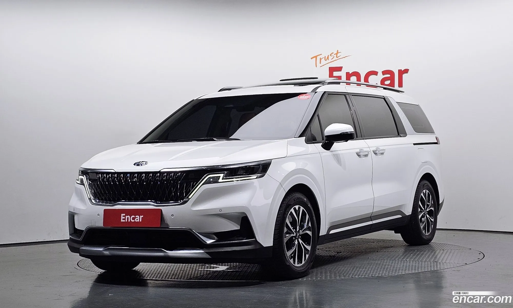 Kia Carnival 2021 — 18
