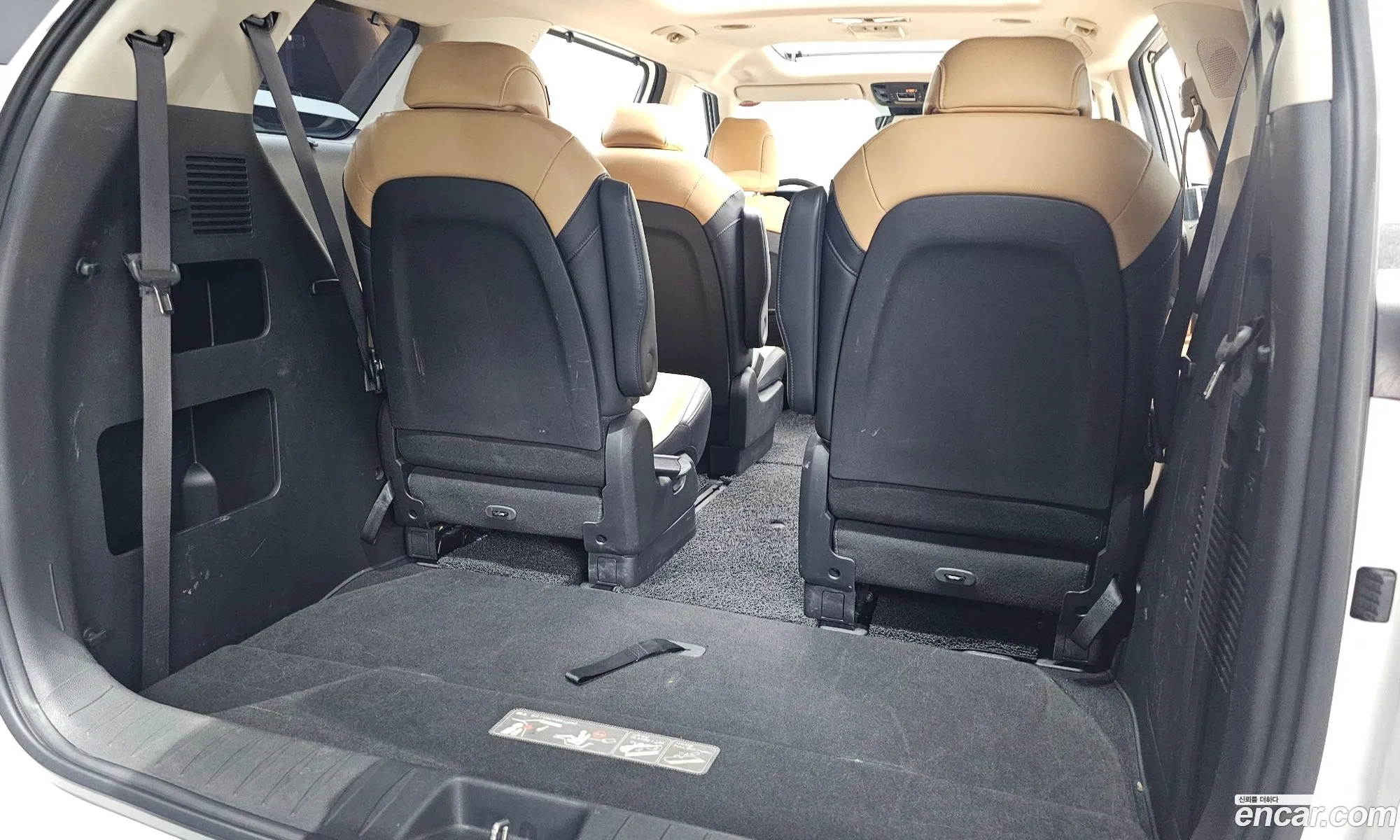 Kia Carnival 2021 — 25
