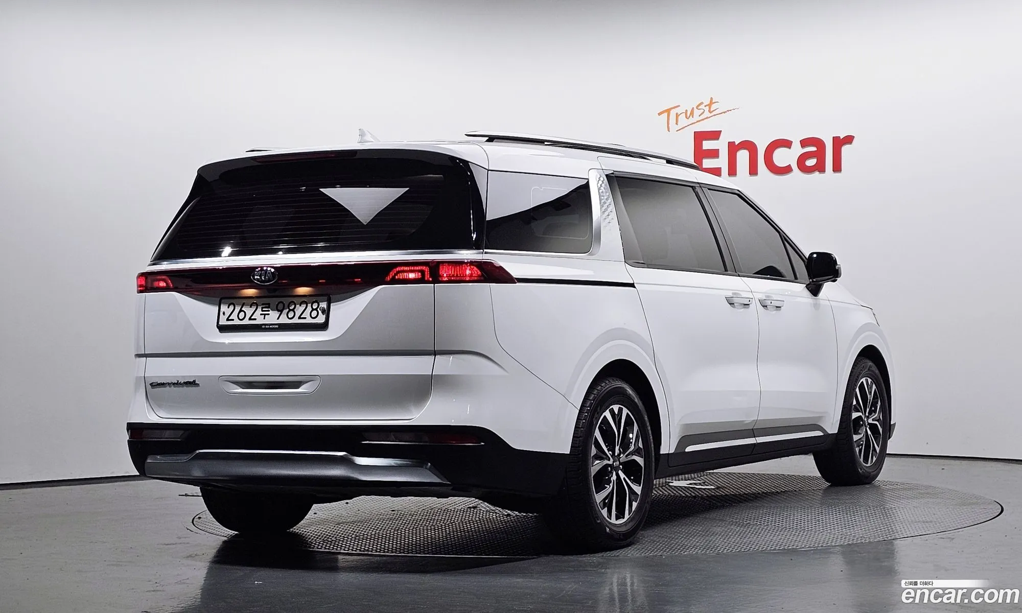 Kia Carnival 2021 — 29
