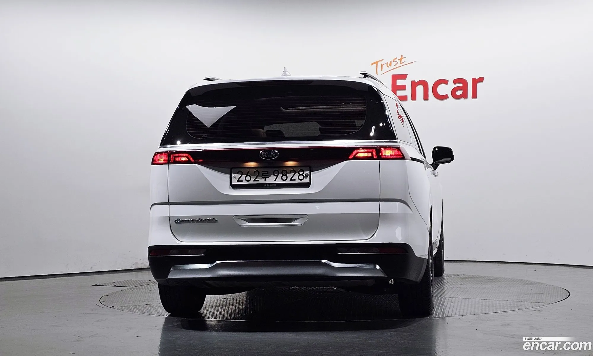 Kia Carnival 2021 — 14