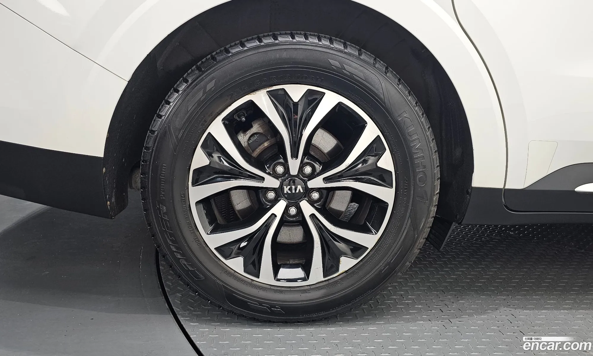 Kia Carnival 2021 — 10