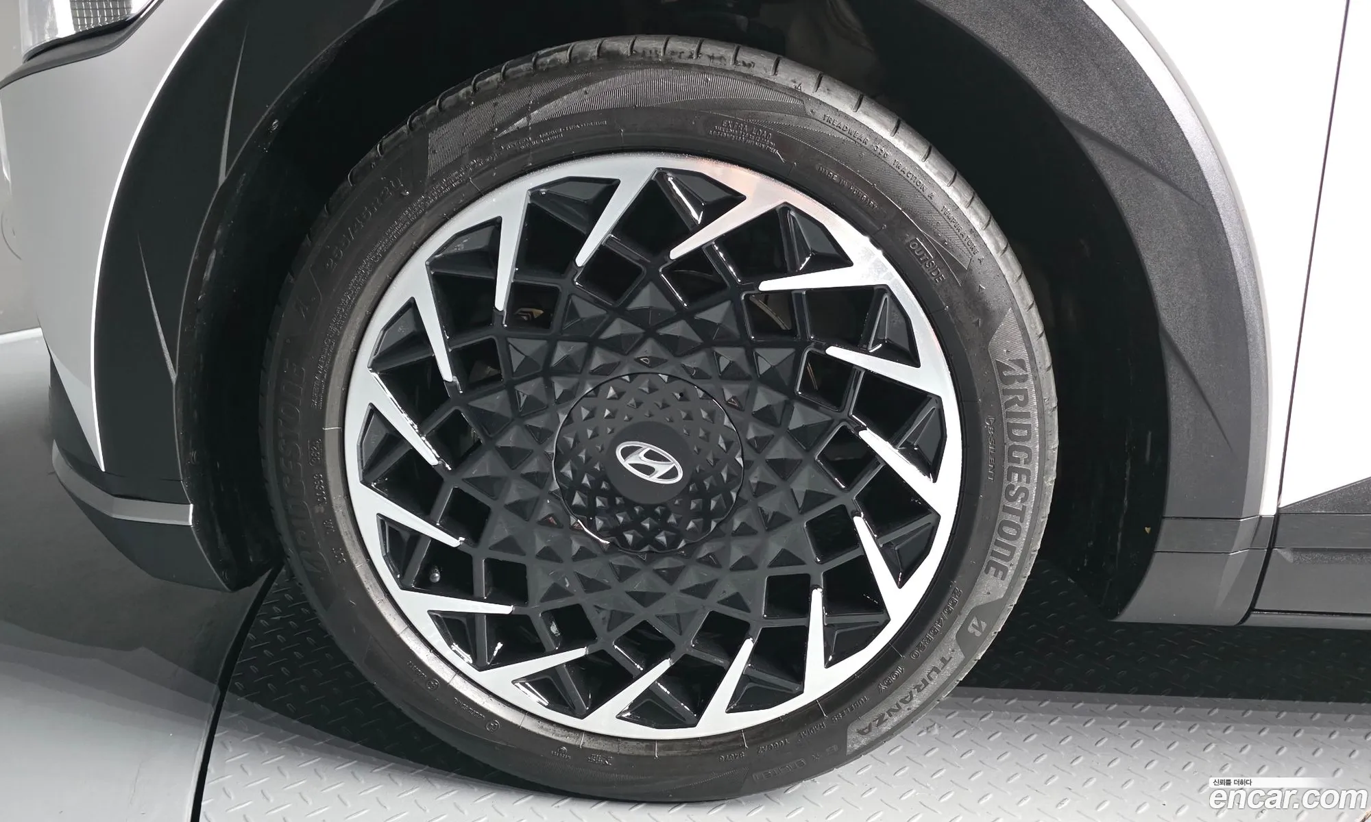 Hyundai Ioniq 5 2022 KMHKN81EFPU146001 — 3