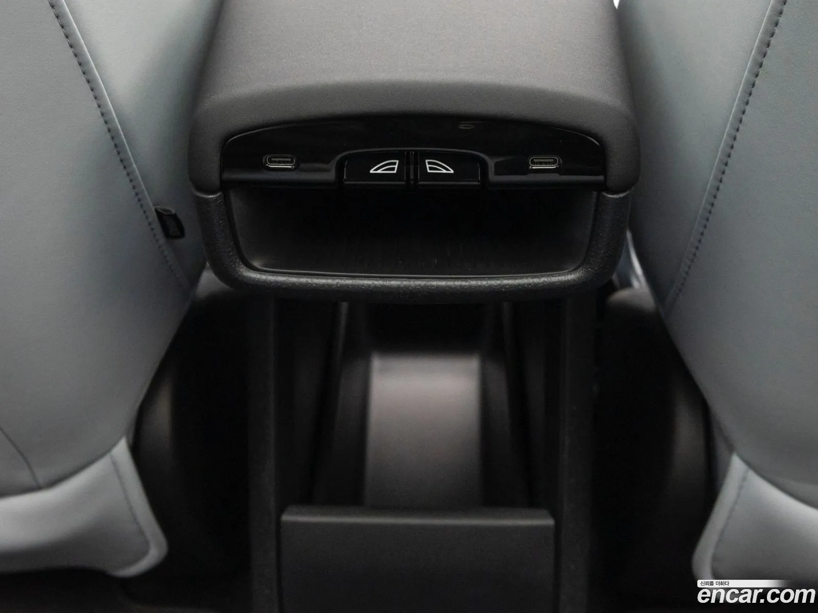 Volvo EX30 2025 — 12