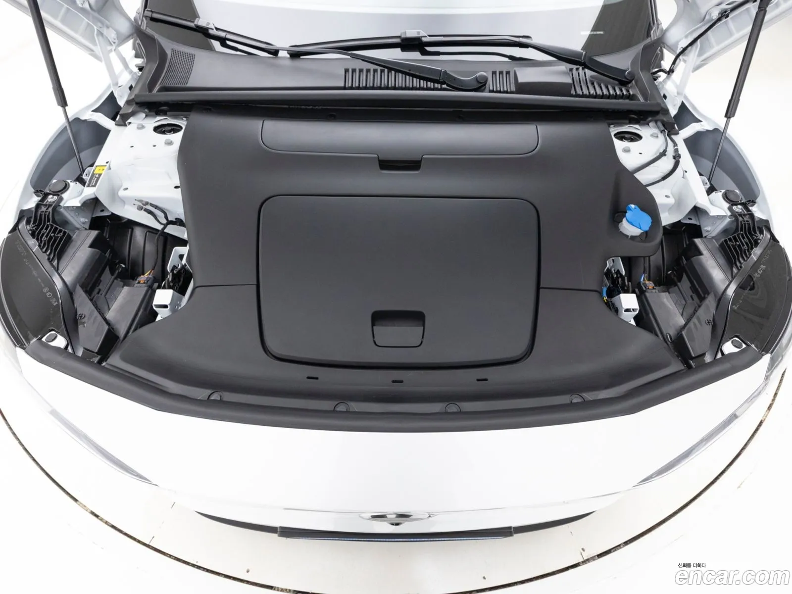 Volvo EX30 2025 — 11