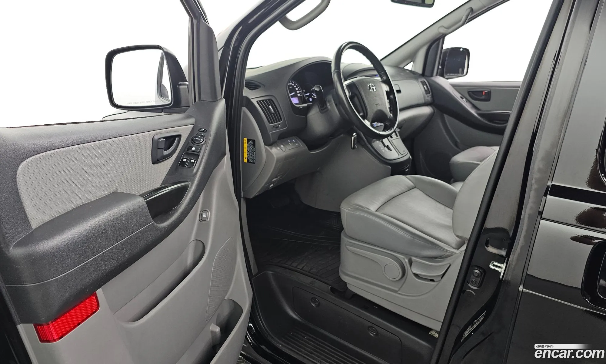 Hyundai Grand Starex 2020 — 18